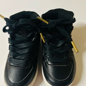 Kids Black High-Top Sneakers 6 toddler